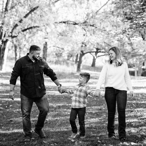 Meet your Posher, Kristen - Picture 1 of 1